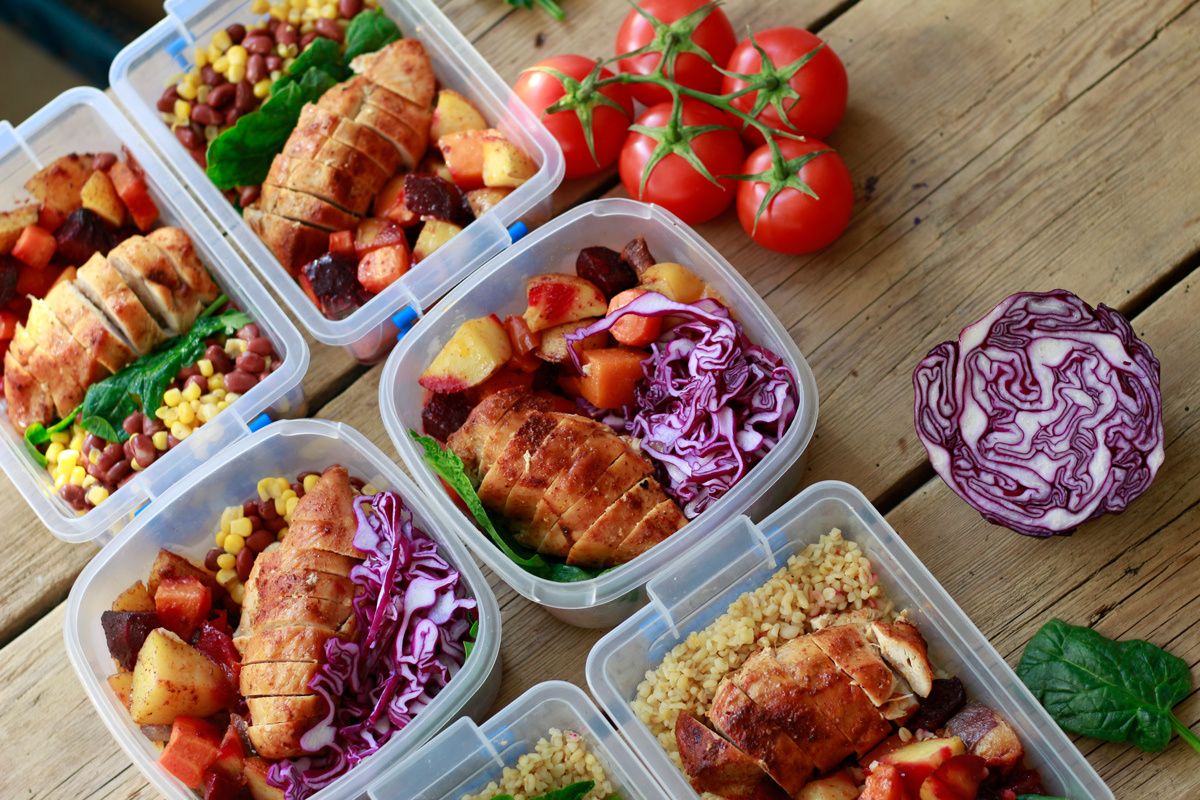 Belavia предлагает новое меню на борту – что можно попробовать?