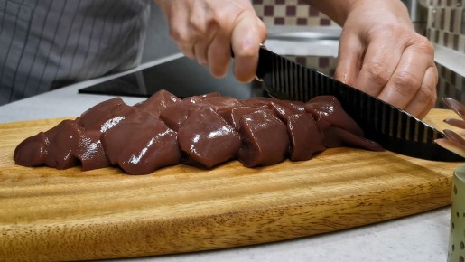 Как приготовить изысканный паштет из свиной печени: простой рецепт на праздник