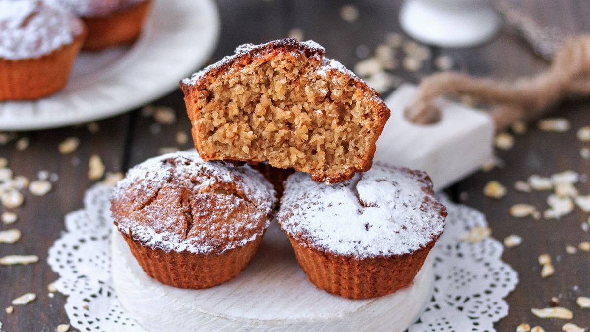 Нежные творожные кексики с овсяными хлопьями: идеальный завтрак