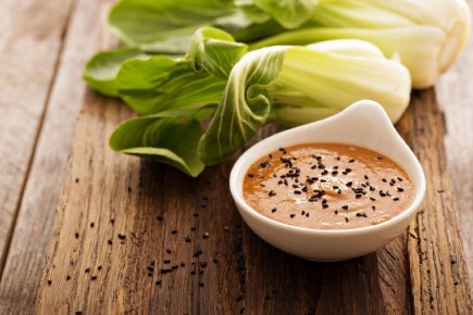 Удивительный салат с азиатской заправкой, который покорит ваши вкусовые рецепторы