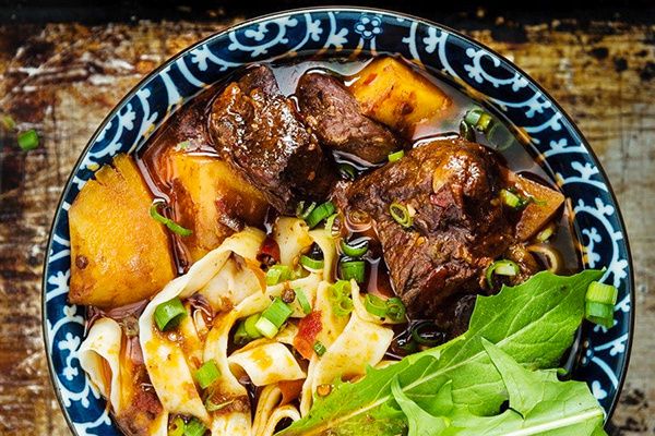 Азиатский говяжий бульон: душа лапши и уют на вашей кухне