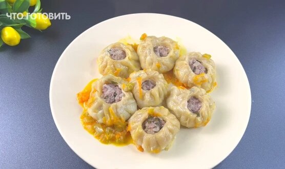 Манты в соусе: уютное блюдо для всей семьи