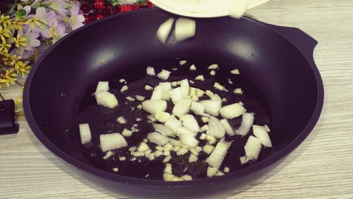 Вкусный салат с фасолью: быстро и без майонеза