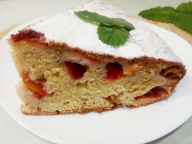 Нежный сливовый пирог на молоке, который покорит сердца