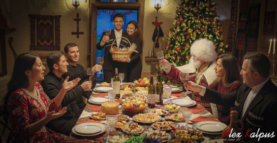 Традиции Грузии: волшебство "Мравалжамиер" в праздновании Нового года