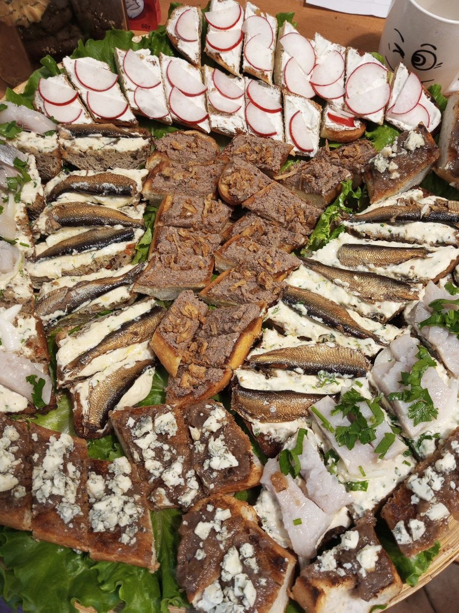 Итальянское волшебство: брускетта и чикетти как идеальные закуски для шашлыка