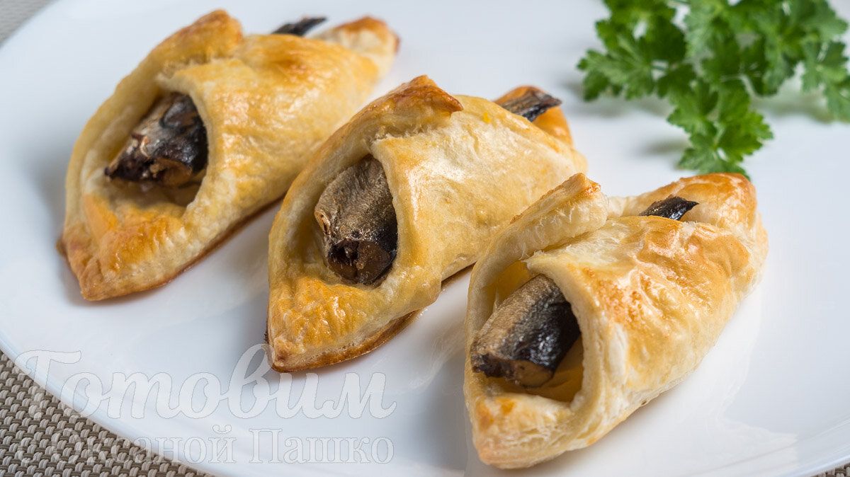 Прибалтийские пирожки со шпротами: яркая закуска в мгновение ока