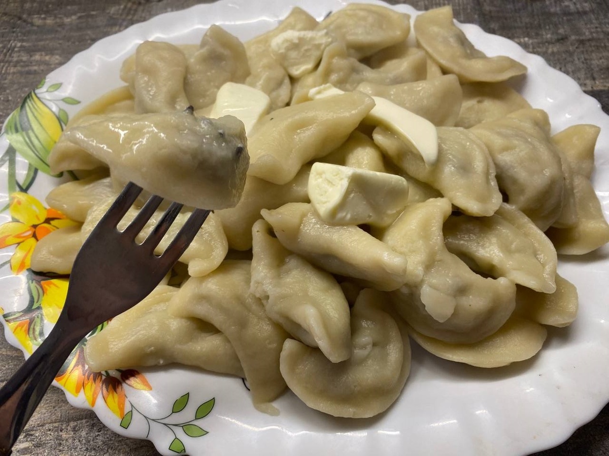 Как добавить квашеную капусту и улучшить вкус вареников и пельменей