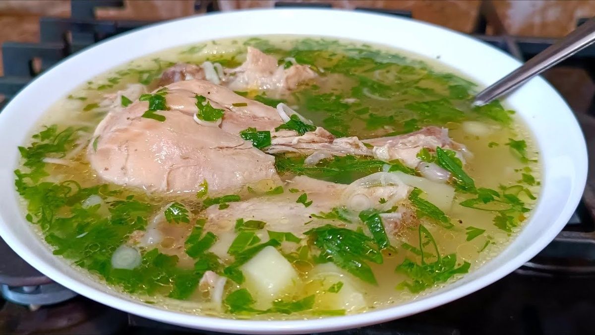 Легкий куриный суп, который всегда на столе