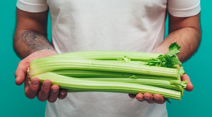 Польза сока сельдерея для восстановления после праздников