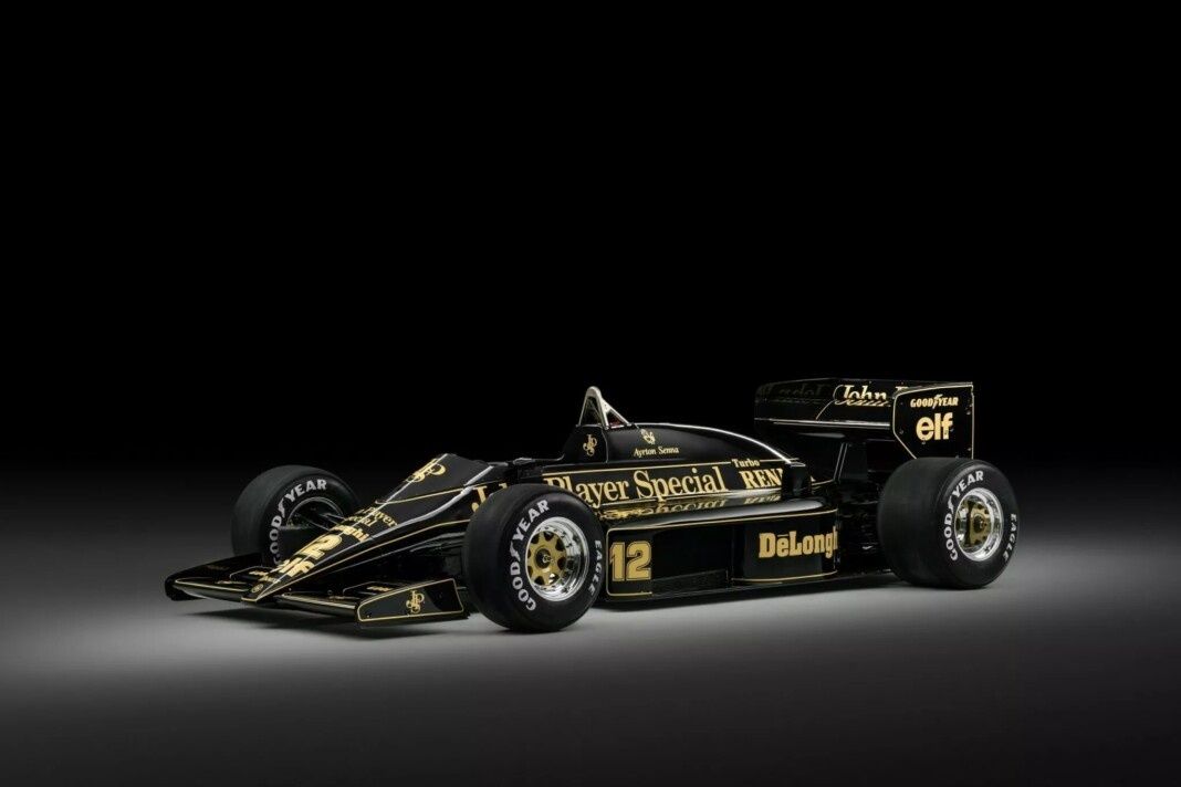 ������ Lotus 98T ������� ����� ��������� �� ������� � ������� 12 ��������� ��������