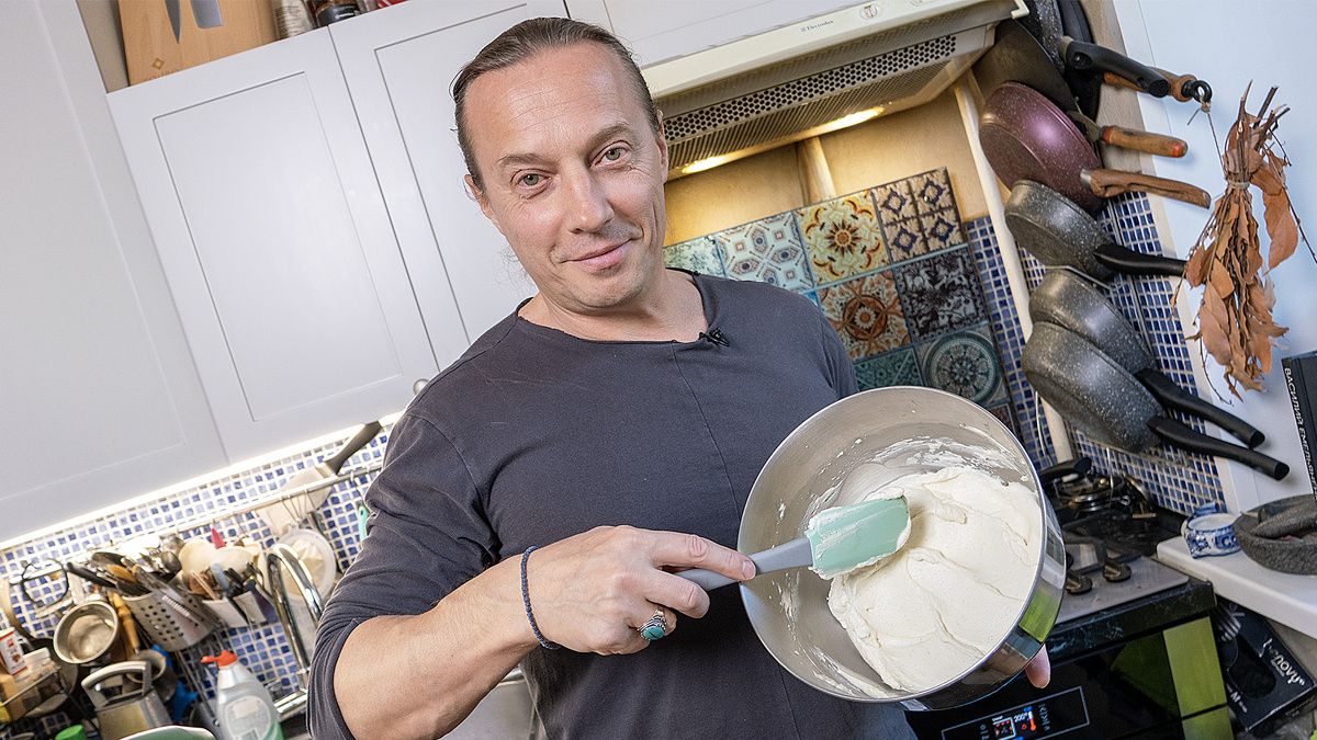 Нежный крем для торта: готовится всего за 10 минут