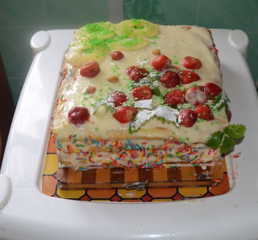 Нежный торт к празднику: популярный рецепт «Молочной девочки»