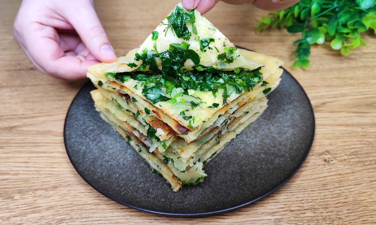 Лепешки с черемшой: идеальная альтернатива чебурекам