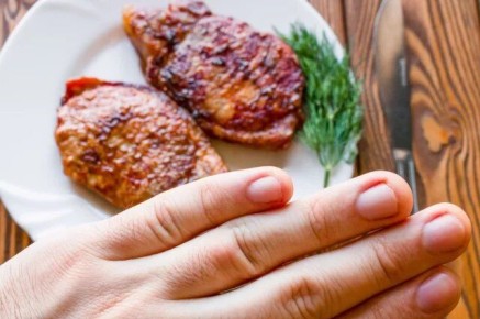 Отказ от мяса: мифы и реальность о риске рака кишечника