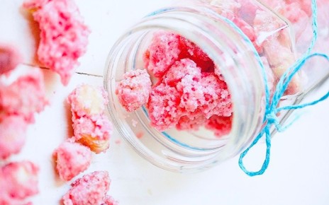 Розовые пралине: как создать соблазнительное лакомство с нотками ванили и миндаля