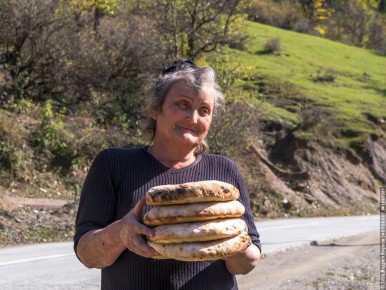 Сванская бабушка и её секреты приготовления пури