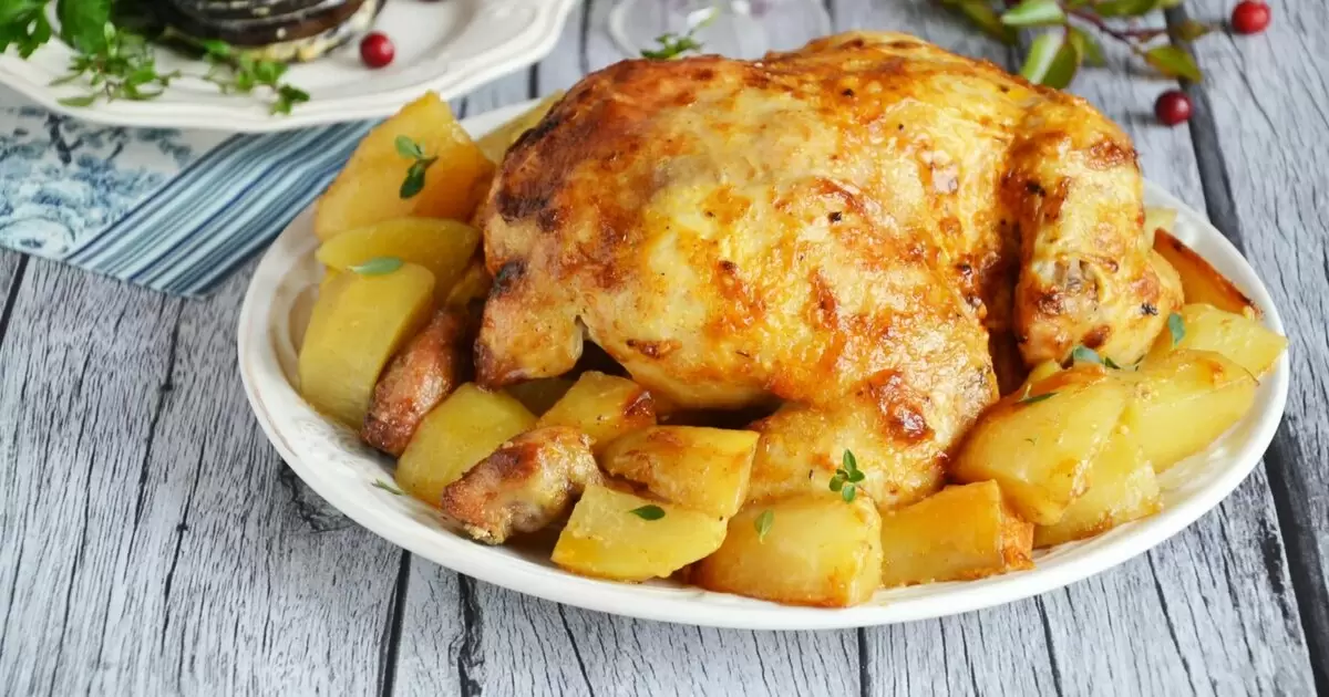 Курица с картошкой: традиция, которая объединяет семью за столом