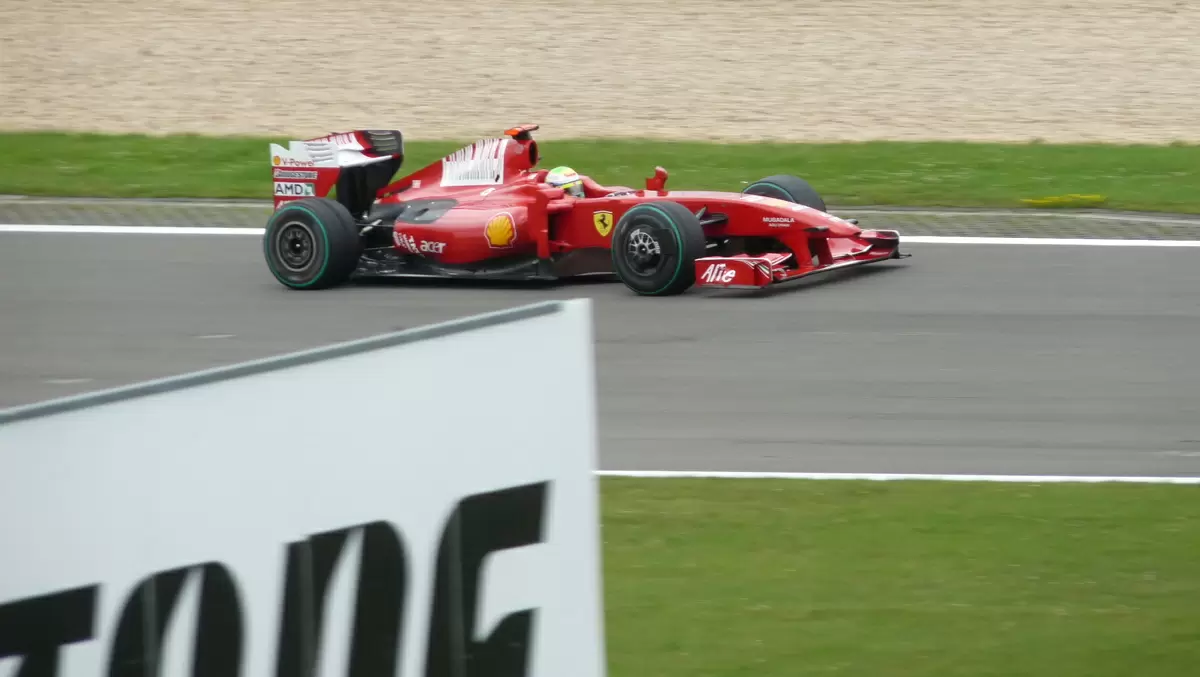 Алекс Данн на грани перехода в Alpine F1: ирландский гонщик готов занять место Колапинто в 2026 году