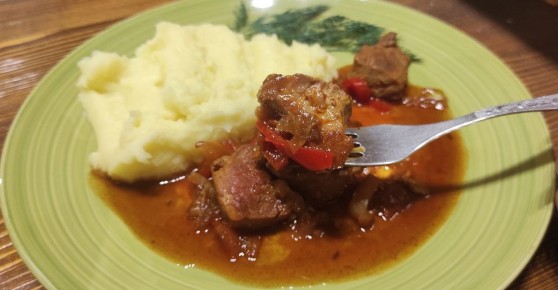 Раскрываем секреты венгерского паприкаша: вкусное блюдо для настоящих гурманов