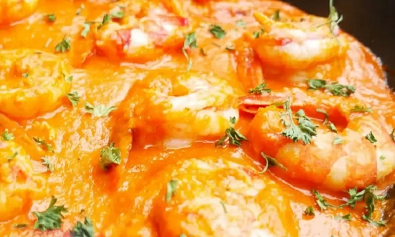 Креветки в сливочном соусе с белым вином: изысканное блюдо у вас дома