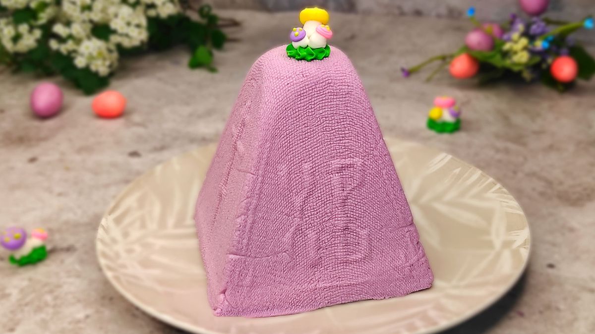 Нежная Пасха с черной смородиной: вкус лета в вашем доме